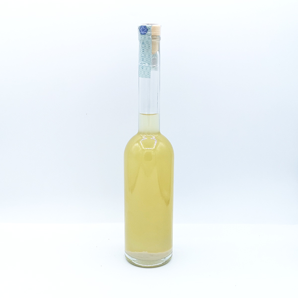 White rice liquor from chopped white rice